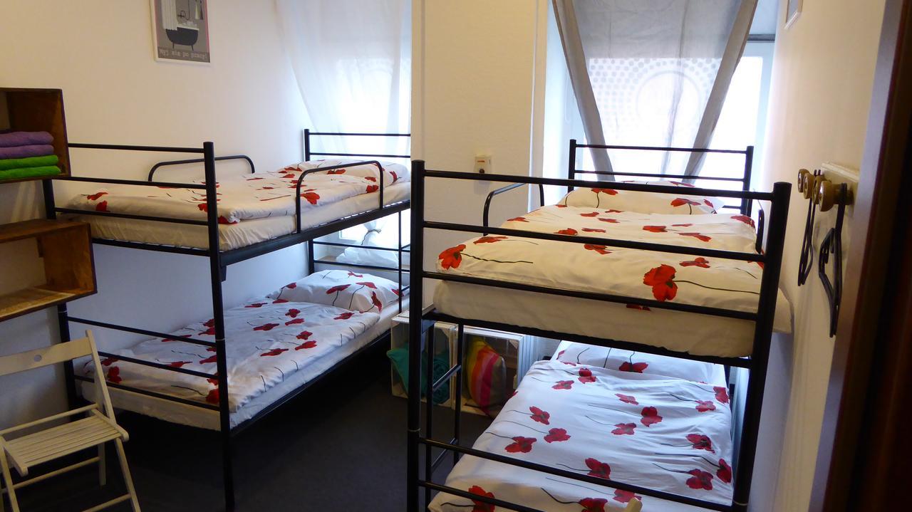 Flyfly Hostel , Darmowy Parking , Rezerwuj Przez Urzadzenia Mobilne -10 Procent 弗罗茨瓦夫 外观 照片