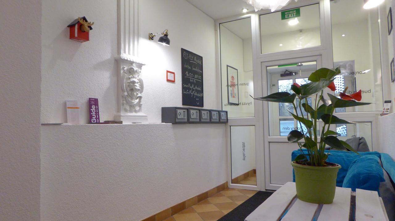 Flyfly Hostel , Darmowy Parking , Rezerwuj Przez Urzadzenia Mobilne -10 Procent 弗罗茨瓦夫 外观 照片