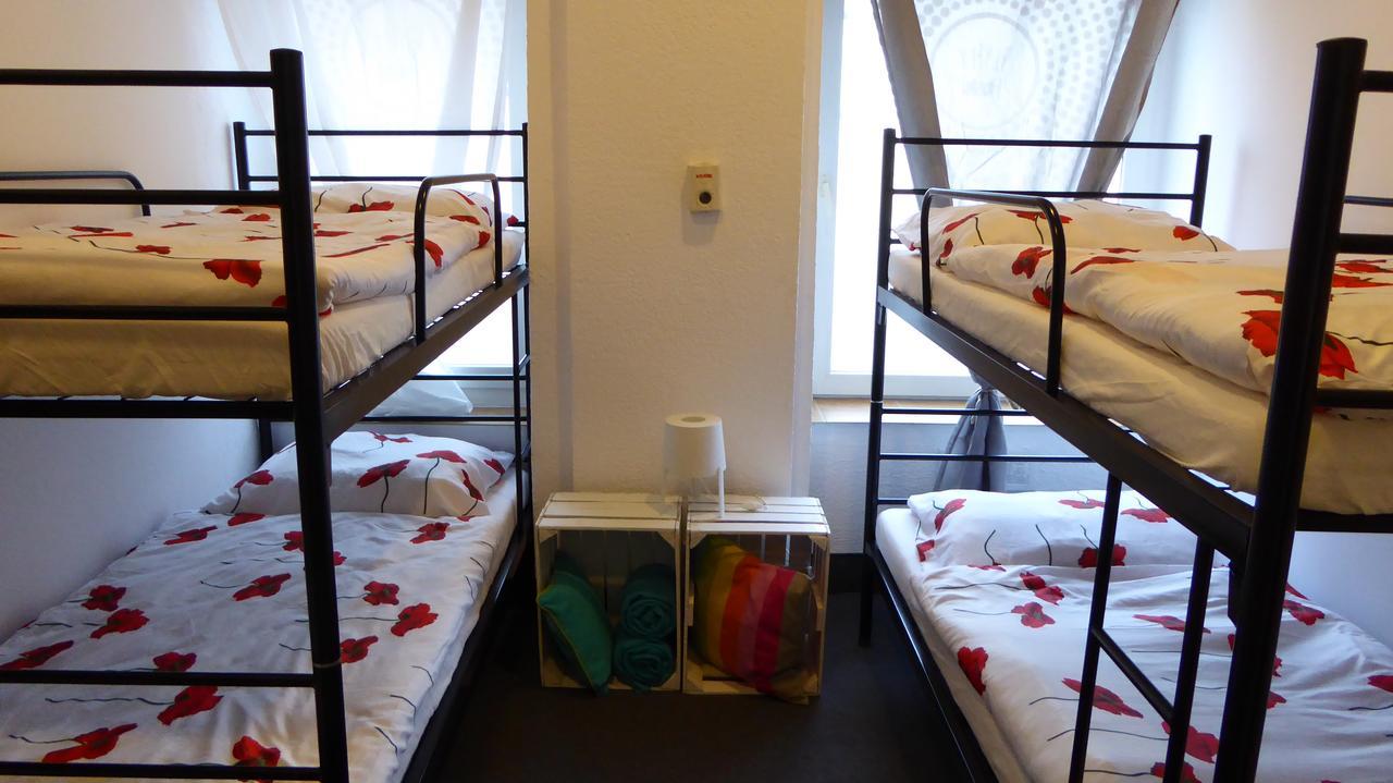 Flyfly Hostel , Darmowy Parking , Rezerwuj Przez Urzadzenia Mobilne -10 Procent 弗罗茨瓦夫 外观 照片