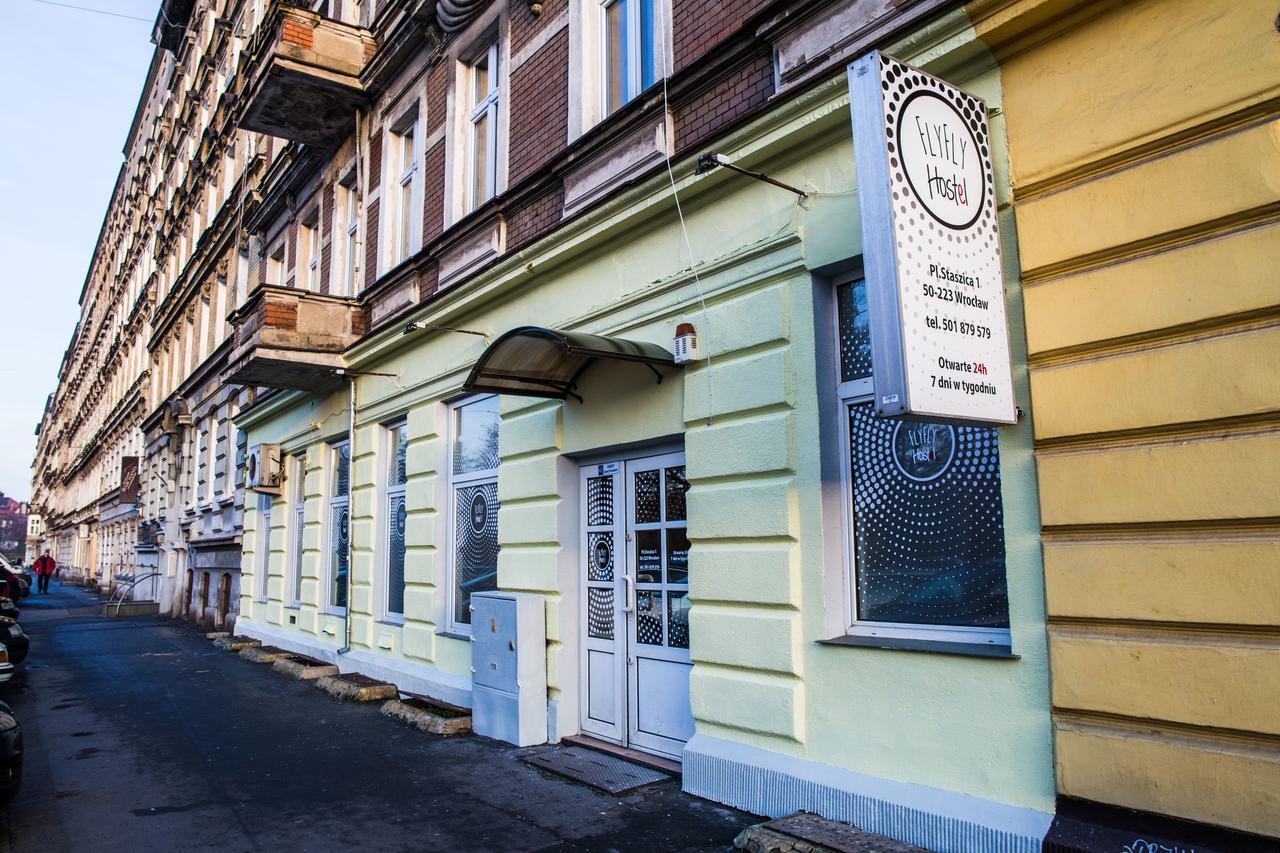 Flyfly Hostel , Darmowy Parking , Rezerwuj Przez Urzadzenia Mobilne -10 Procent 弗罗茨瓦夫 外观 照片