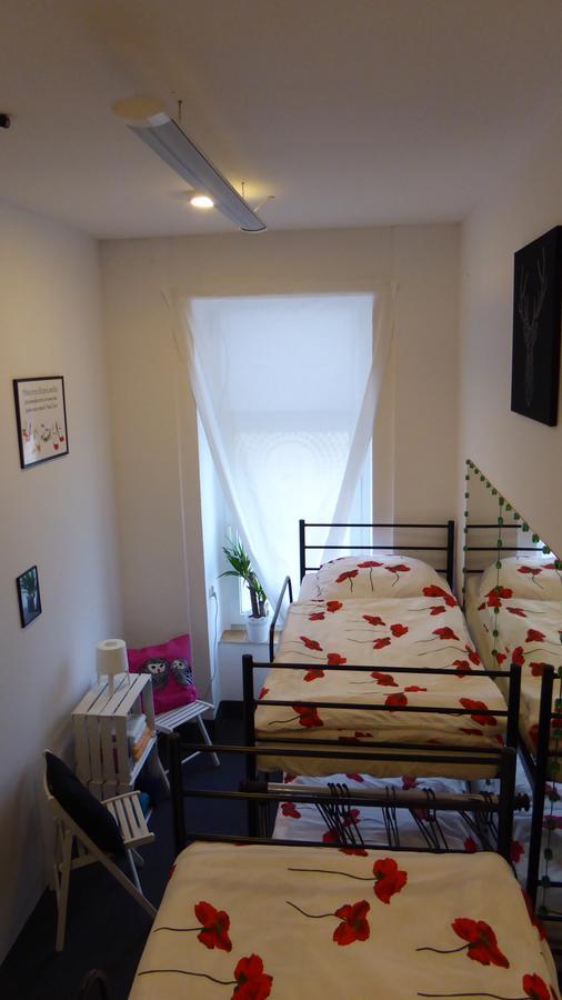 Flyfly Hostel , Darmowy Parking , Rezerwuj Przez Urzadzenia Mobilne -10 Procent 弗罗茨瓦夫 外观 照片